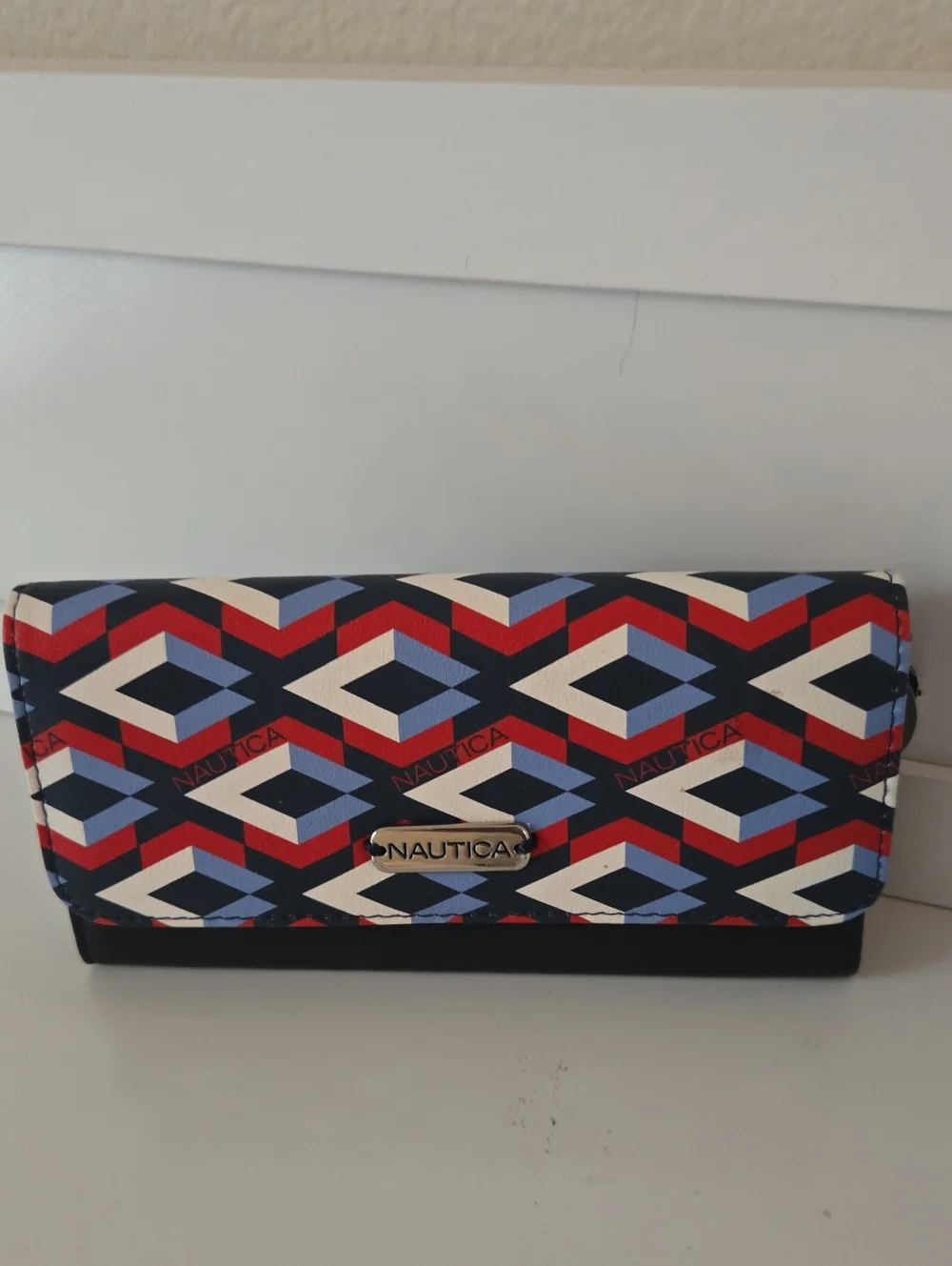 Nautica Geometric Trifold Wallet – Navy Red White Nwt